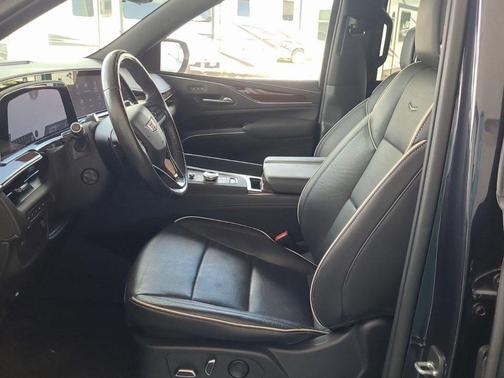 2022 Cadillac Escalade ESV Premium Luxury