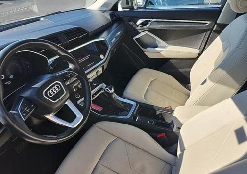 2023 Audi Q3 45 S line Premium