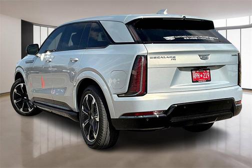 2025 Cadillac Escalade IQ Sport 2