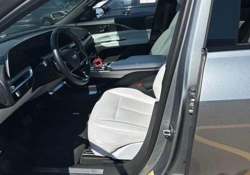 2024 Cadillac LYRIQ Sport