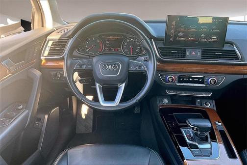 2023 Audi Q5 45 S line quattro Premium