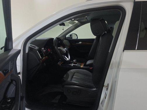 2023 Audi Q5 45 S line quattro Premium