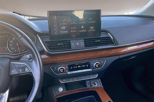 2023 Audi Q5 45 S line quattro Premium