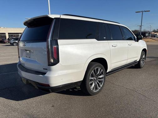 2022 Cadillac Escalade ESV Sport