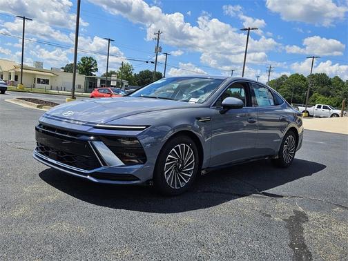2025 Hyundai SONATA Hybrid SEL
