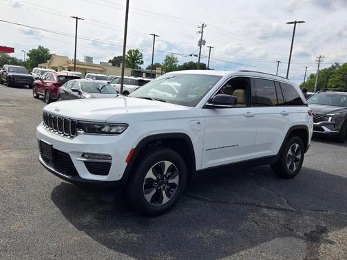 Bright White Clearcoat 2022 Jeep Grand Cherokee 4xe Base