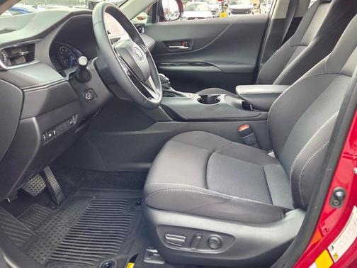 2024 Toyota Venza LE