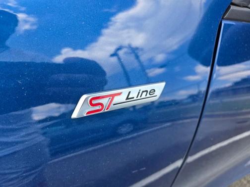 Blue Metallic 2023 Ford Escape ST-Line