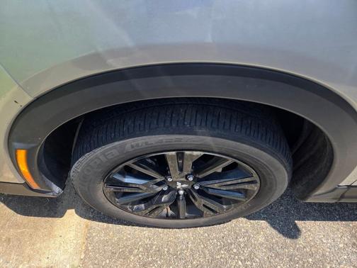 Silver 2024 Mitsubishi Eclipse Cross LE