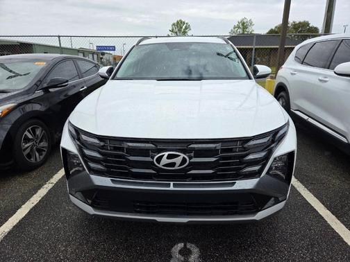 White Pearl 2025 Hyundai TUCSON SEL
