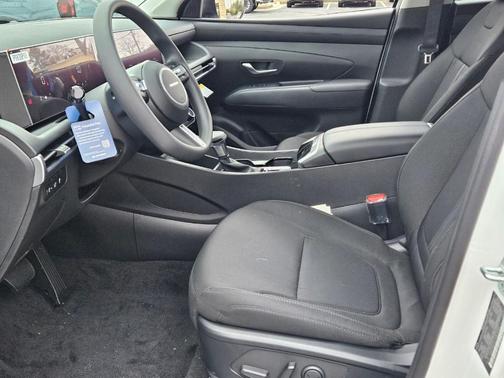 White Pearl 2026 Hyundai TUCSON SEL