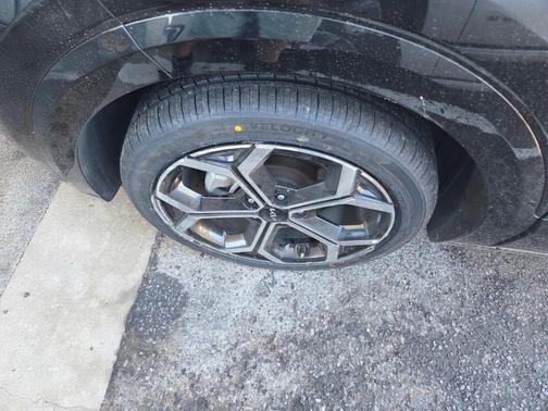 2023 Kia Niro EX Touring