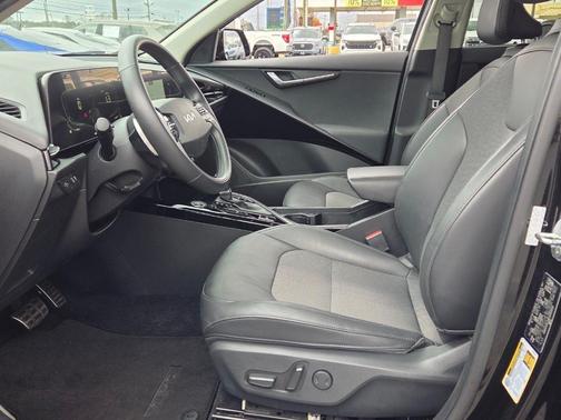 2023 Kia Niro EX Touring