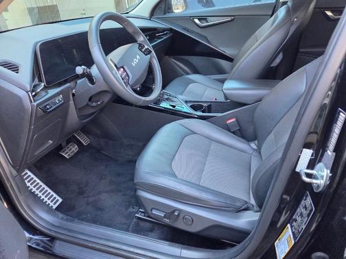 2023 Kia Niro EX Touring