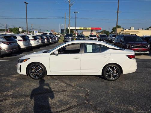 Cloud White 2024 Nissan Sentra SV