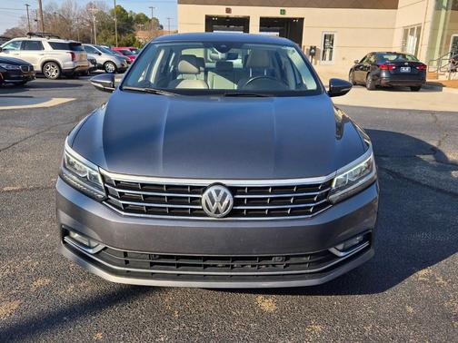 2016 Volkswagen Passat 1.8T SEL Premium