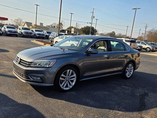 2016 Volkswagen Passat 1.8T SEL Premium