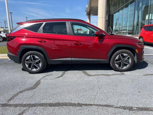 Red 2025 Hyundai TUCSON SEL