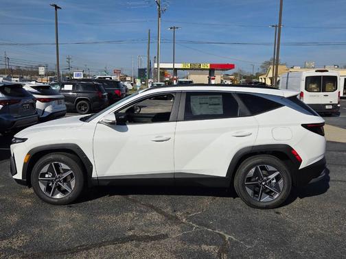 White Pearl 2026 Hyundai TUCSON SEL Premium