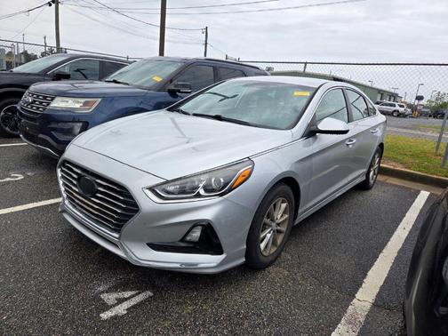 Symphony Silver 2018 Hyundai SONATA SE