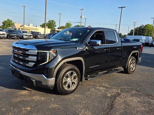 Black 2022 GMC Sierra 1500 SLE