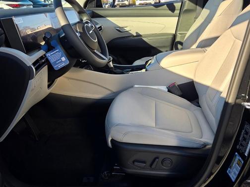 Phantom Black 2026 Hyundai TUCSON SEL