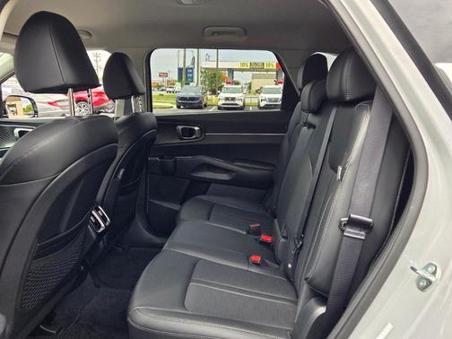 Wolf Gray 2025 Kia Sorento S