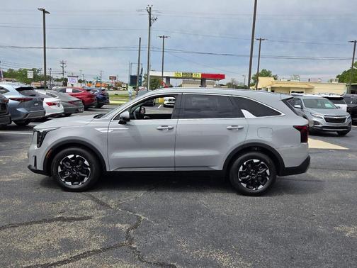 Wolf Gray 2025 Kia Sorento S