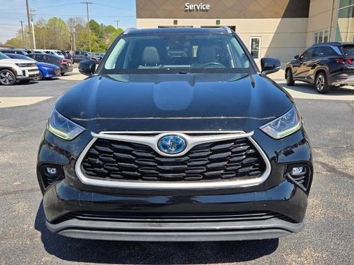 2022 Toyota Highlander Hybrid Bronze Edition