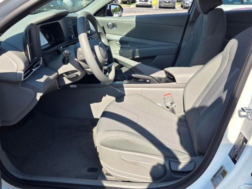 White 2026 Hyundai ELANTRA SE