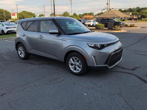 Gray 2025 Kia Soul LX