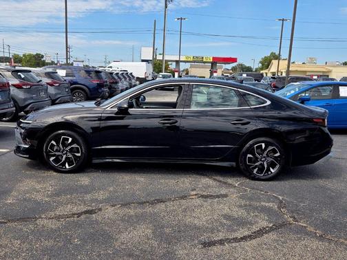 Onyx Black 2024 Hyundai SONATA SEL