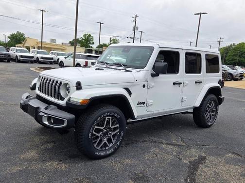 Bright White Clearcoat 2025 Jeep Wrangler Sahara