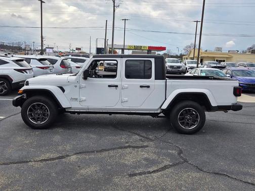 2023 Jeep Gladiator Overland