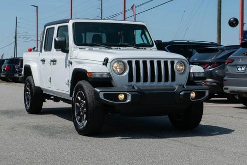2023 Jeep Gladiator Overland