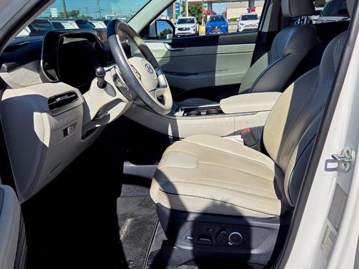 Hyper White 2023 Hyundai PALISADE Calligraphy