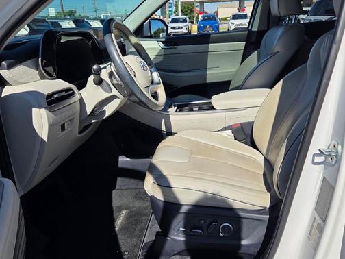 Hyper White 2023 Hyundai PALISADE Calligraphy