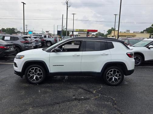 Bright White Clearcoat 2025 Jeep Compass Limited