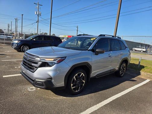 Ice Silver Metallic 2025 Subaru Forester Limited