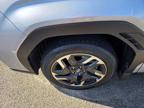 Ice Silver Metallic 2025 Subaru Forester Limited