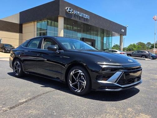 Black 2026 Hyundai SONATA SEL Sport
