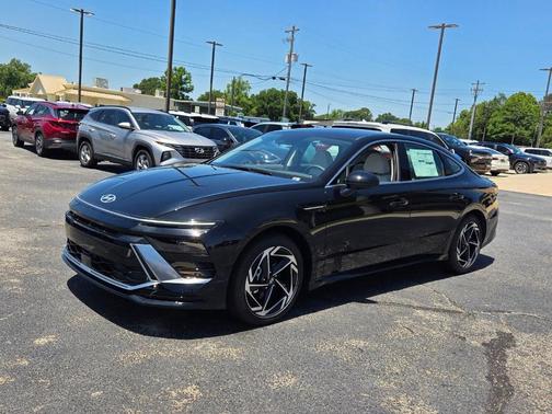 Black 2026 Hyundai SONATA SEL Sport