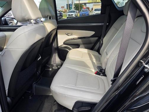 Black Pearl 2024 Hyundai TUCSON Limited