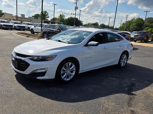 Summit White 2024 Chevrolet Malibu LT