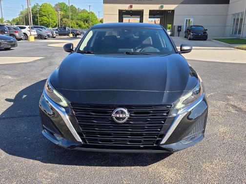 Black 2025 Nissan Altima SV