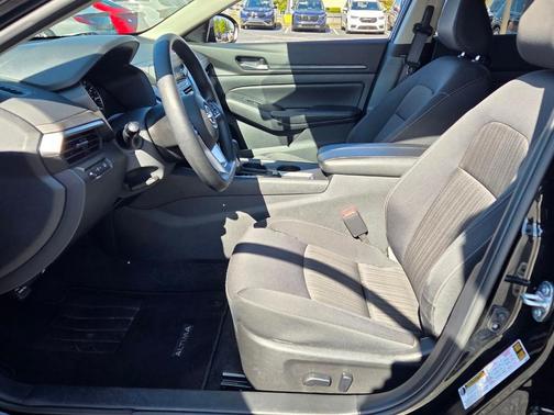 Black 2025 Nissan Altima SV