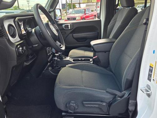 Bright White Clearcoat 2025 Jeep Wrangler Sport