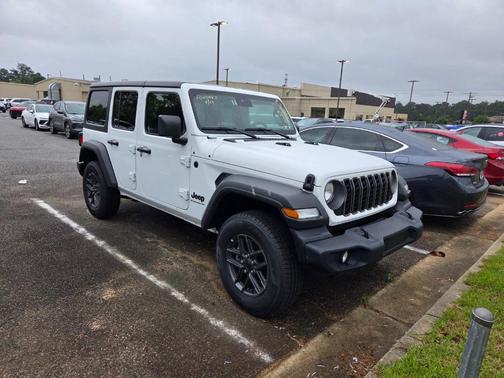 Bright White Clearcoat 2025 Jeep Wrangler Sport
