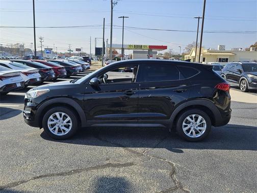 2019 Hyundai TUCSON SE