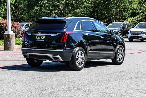 Black 2022 Cadillac XT5 Premium Luxury